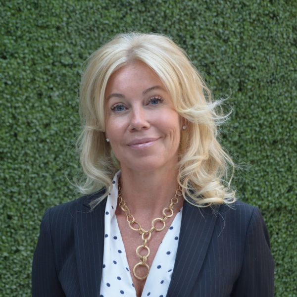 Suzanne Muir
